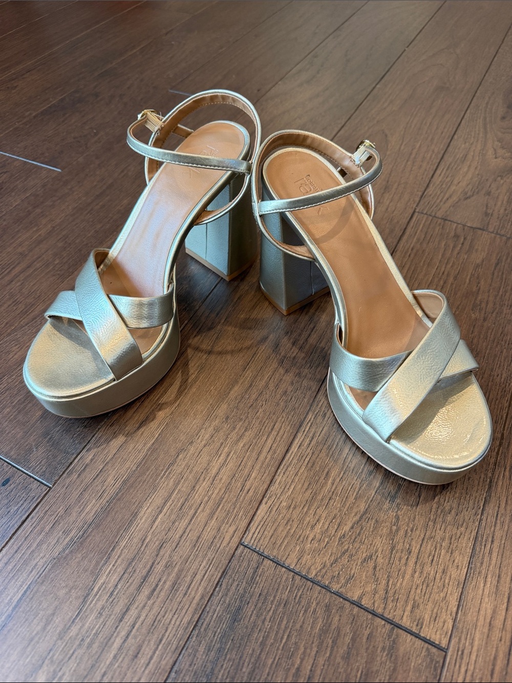Nordstrom Rack Metallic Gold Platform Block Heel Sandals Size 9 - C30-054